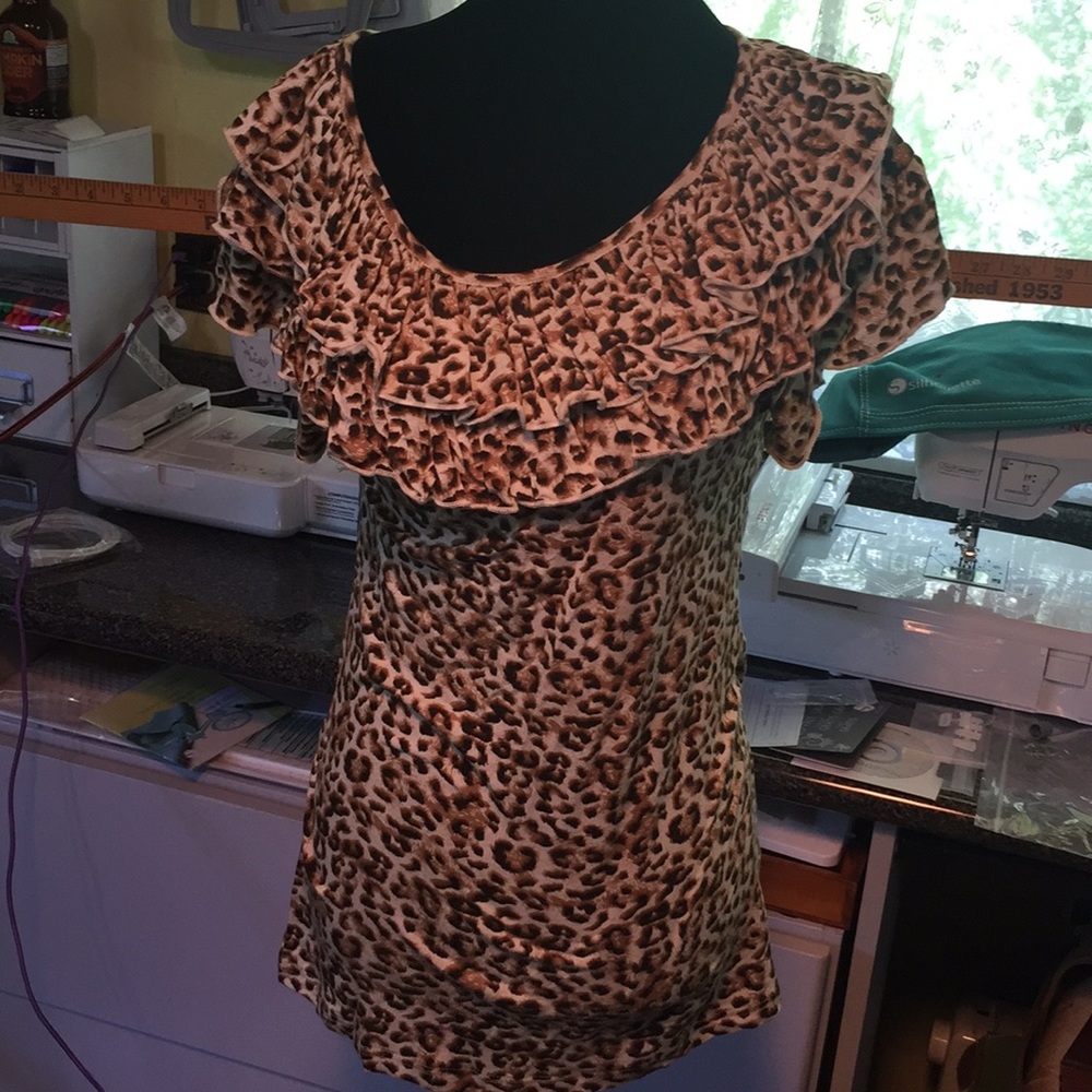Women’s Top - Picture 5 of 8